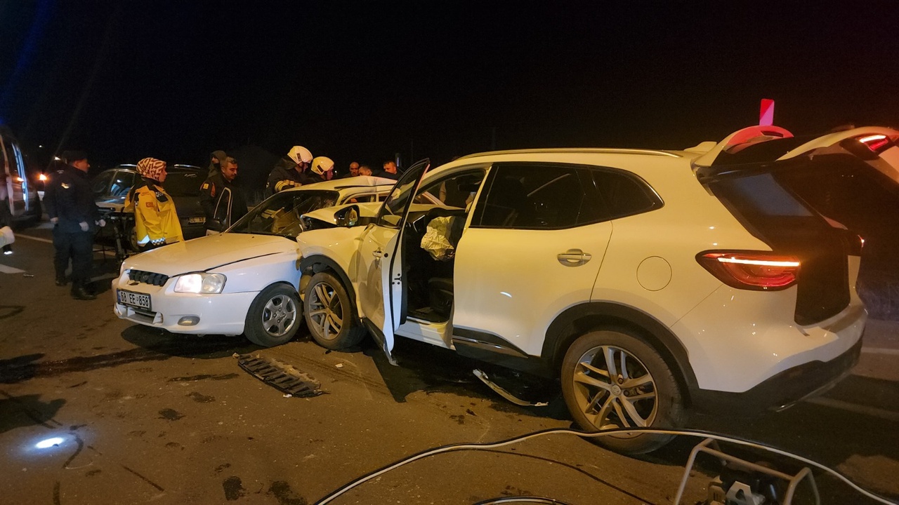 Konya'da Trafik Kazası: 6 Kişi Yaralandı