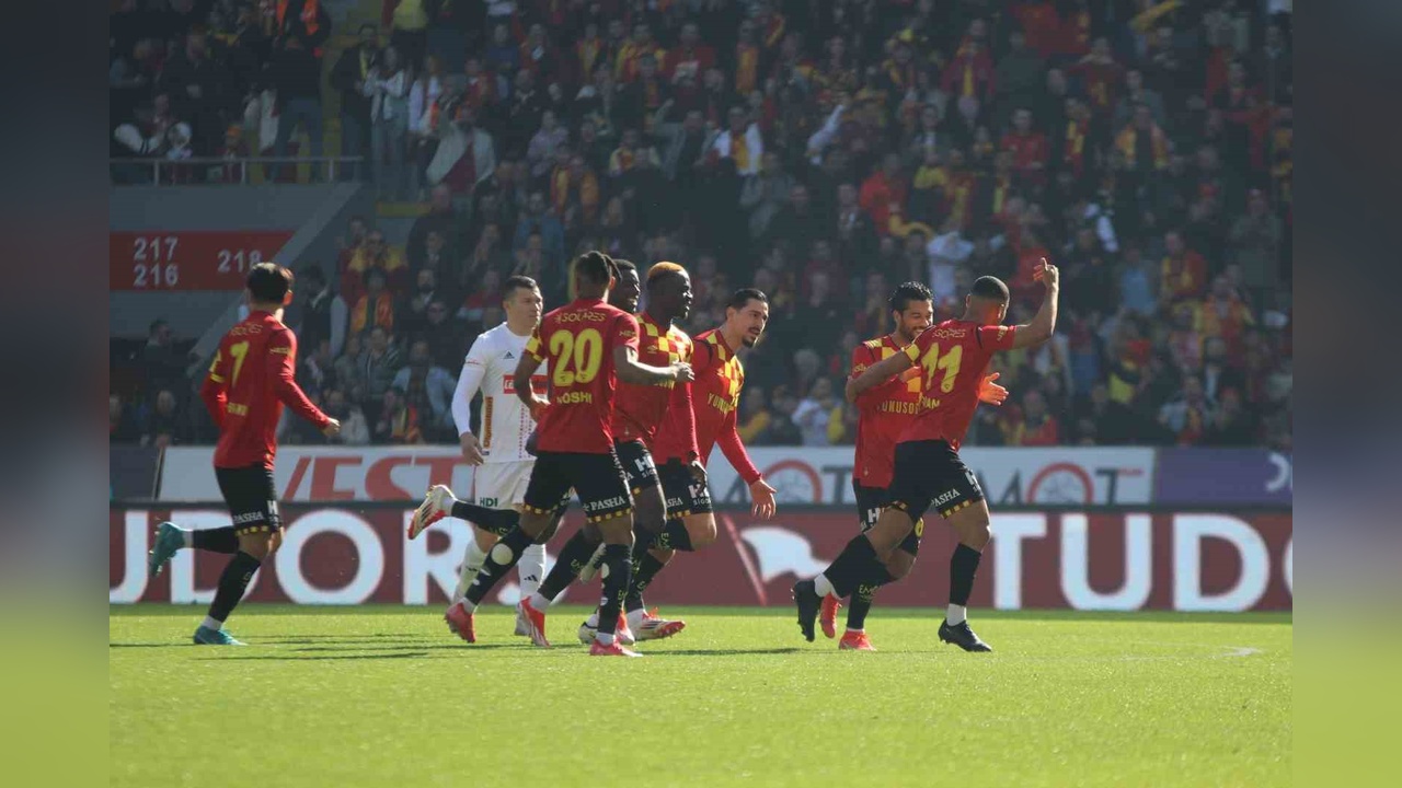 Göztepe, Antalyaspor'u İlk Yarıda Geçti