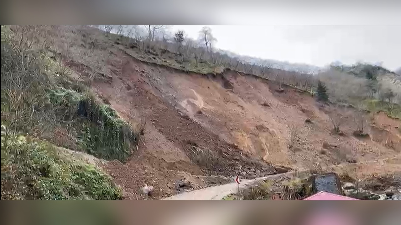 Trabzon'da Heyelan Anları Güvenlik Kameralarına Yansıdı