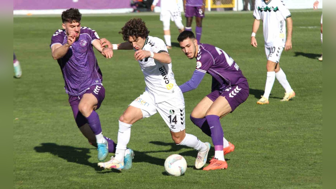 Sakaryaspor, Ankara Keçiörengücü'nü Mağlup Etti