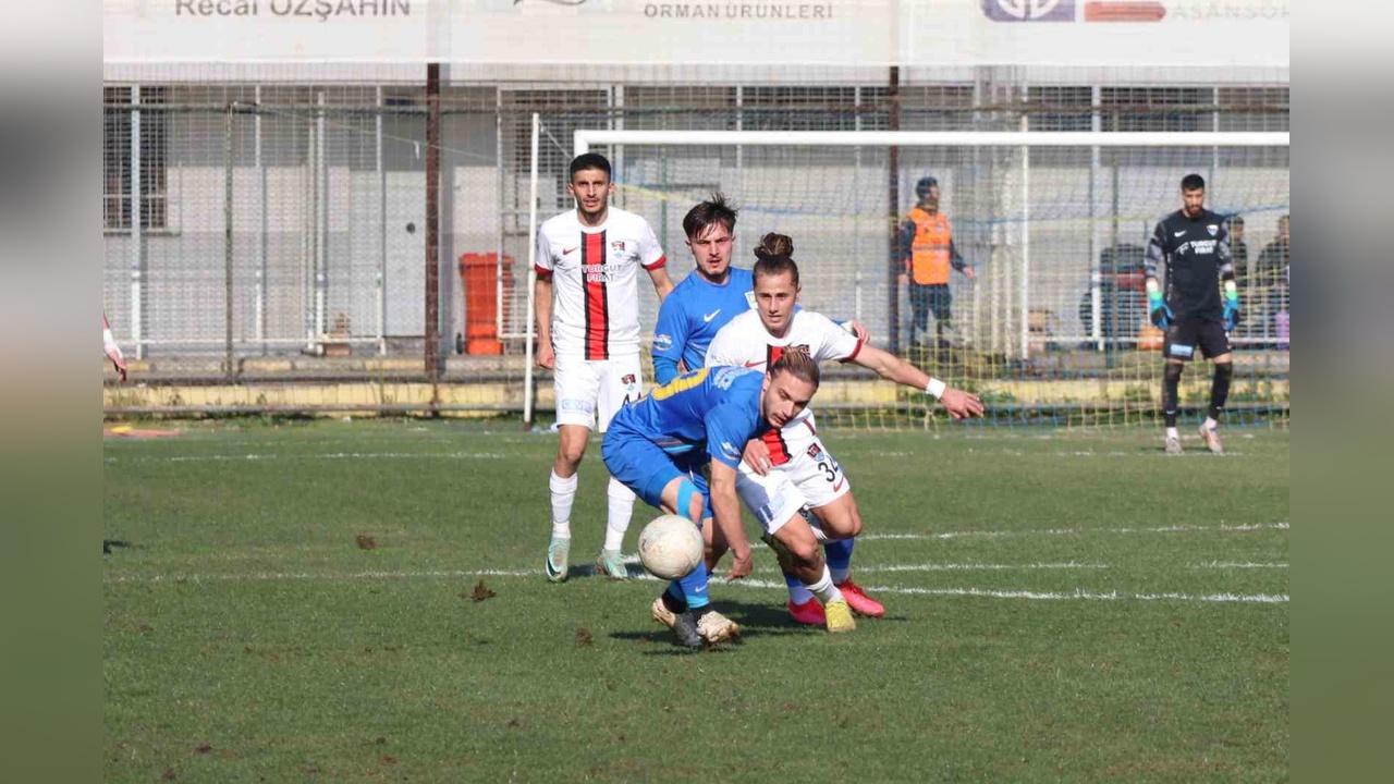 Vanspor FK, Belediye Derincespor'u Farklı Geçti