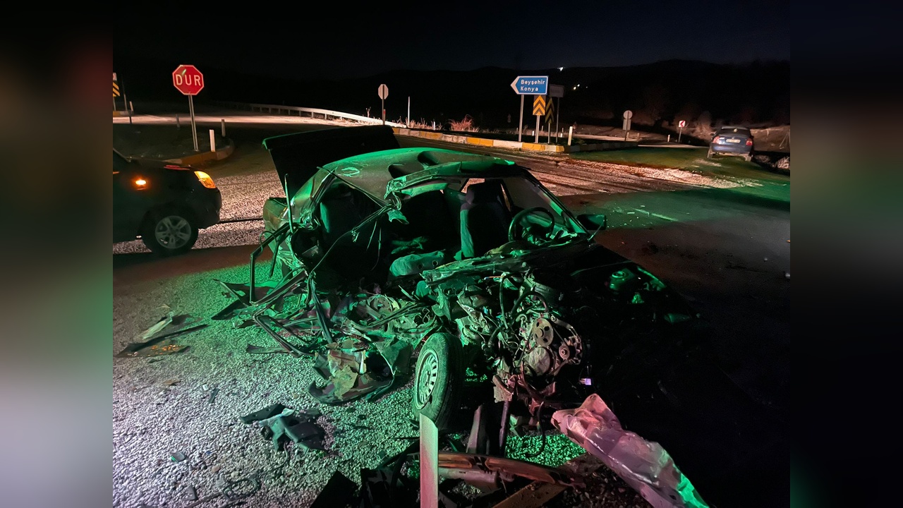 Kaza Sonucu Baba-Oğul Hayatını Kaybetti, Altı Kişi Yaralandı