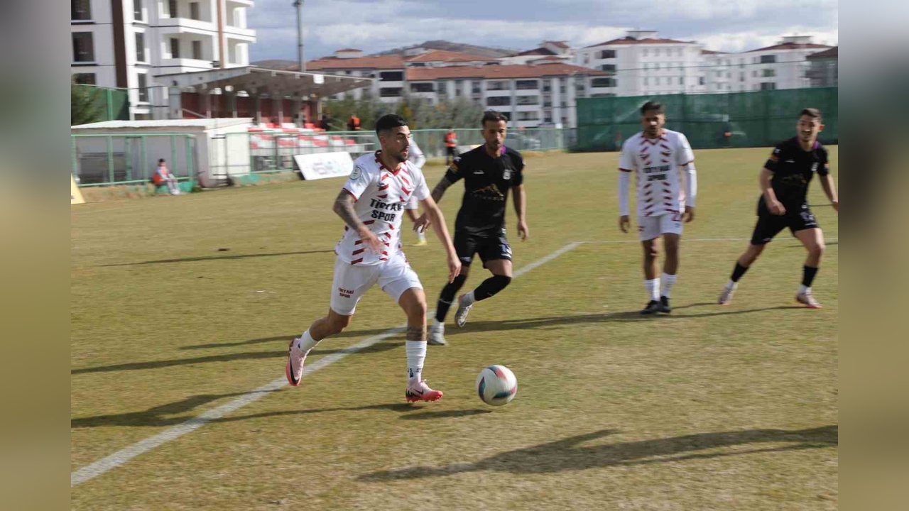 Artvin Hopaspor, Elazığ FK'yı Mağlup Etti
