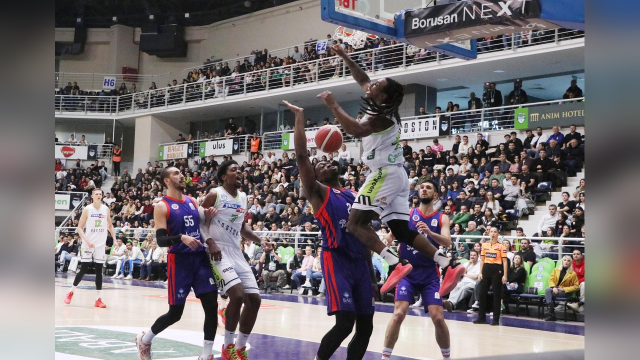 Bahçeşehir Koleji, Merkezefendi'yi Geçerek Galip Geldi