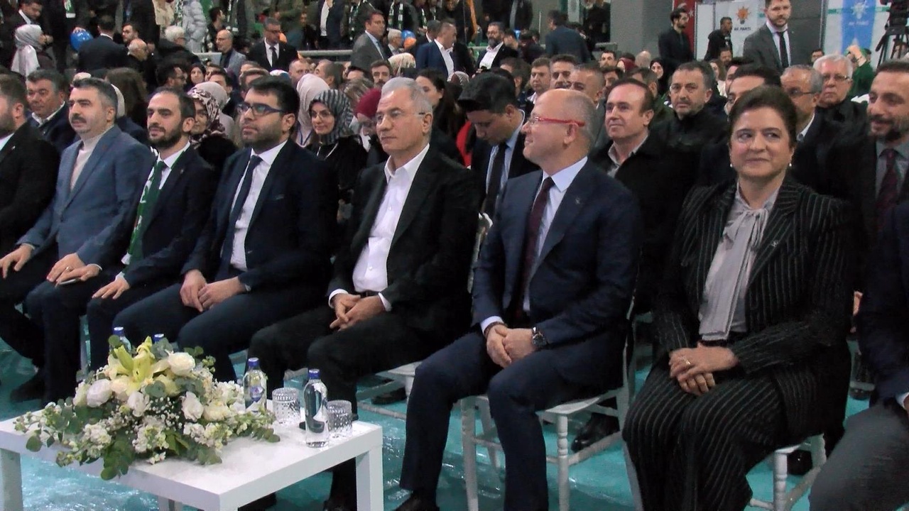 Ala: Milletimiz Sürekli Kırmızı Kart Gösterdi