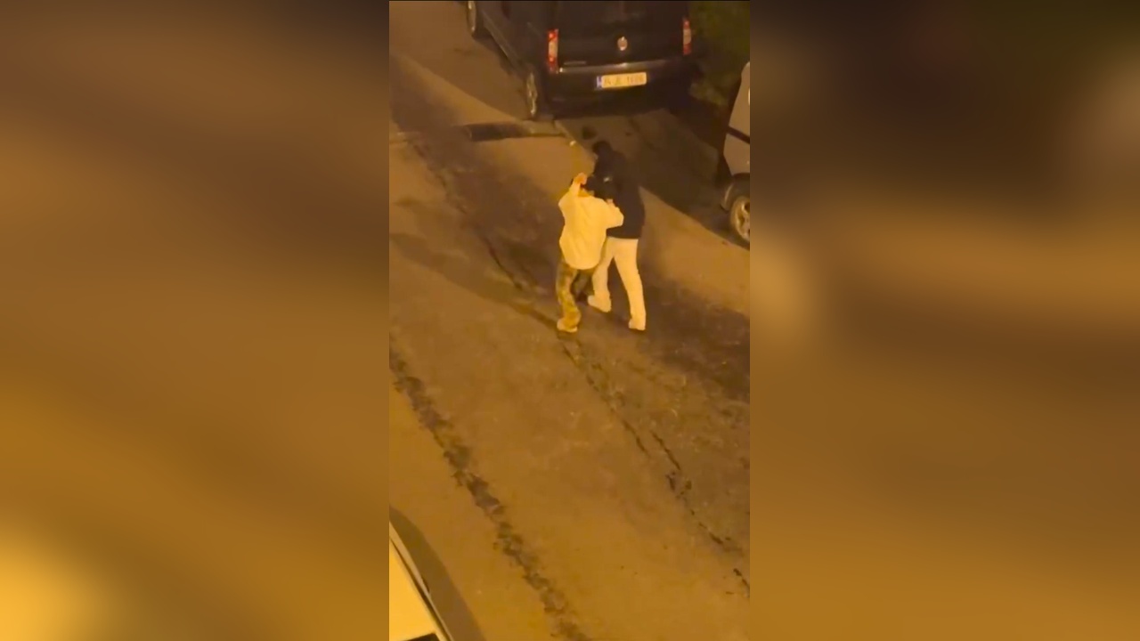 Beyoğlu'nda Sokakta Kadına Şiddet Olayı