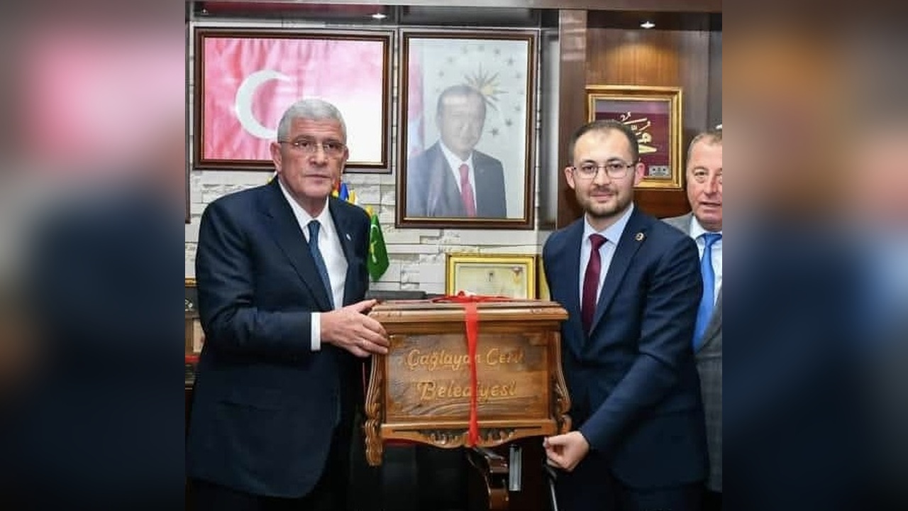 İYİ Parti'den İstifa Eden Çağlayancerit Belediye Başkanı Göktaş, Siyasi Hayatına Yeni Bir Yön Verdi