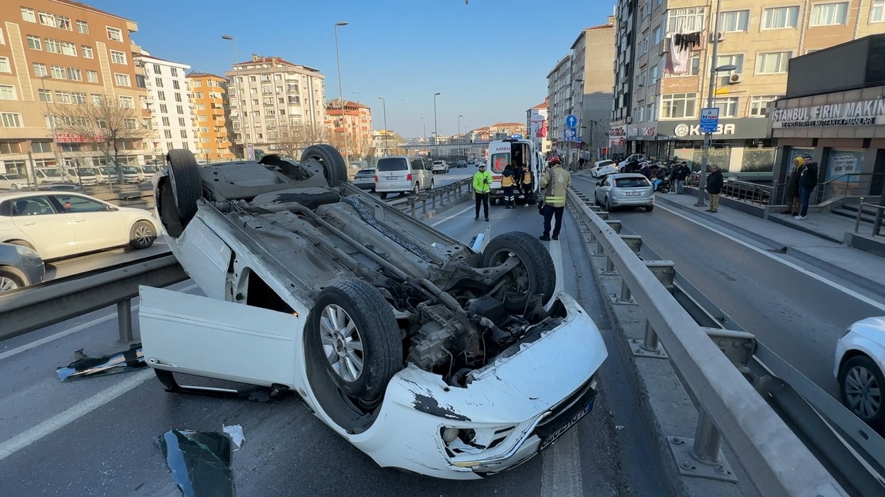Avcılar'da İki Ayrı Trafik Kazası: Dört Kişi Yaralandı