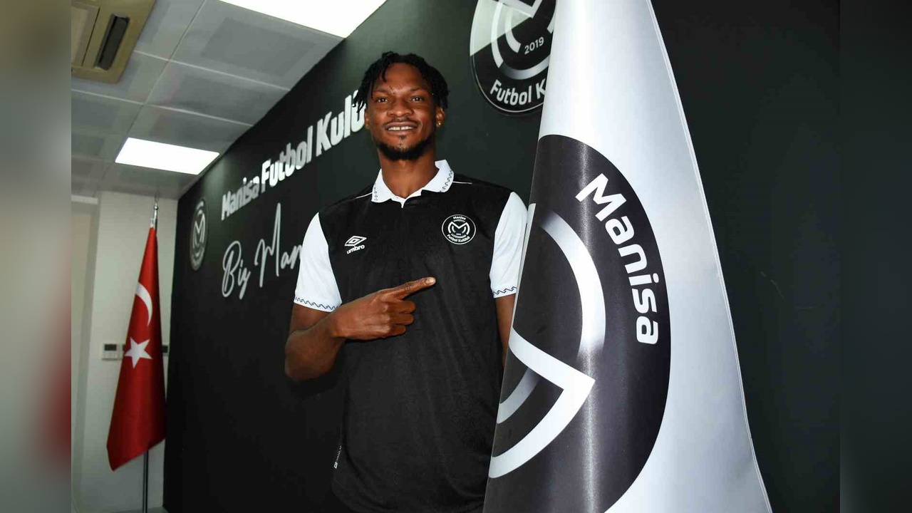 Manisa FK'dan İki Ayrılık Kararı