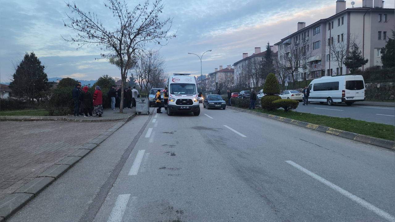 Park Halindeki Minibüsünde Kalp Krizi Geçiren Şoför Hayatını Kaybetti