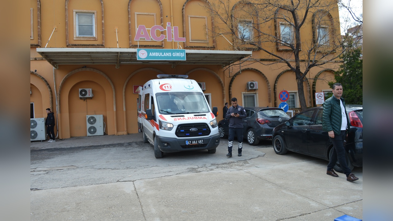 Mardin'de Trafik Kazası: Bir Kişi Hayatını Kaybetti, İki Kişi Yaralandı