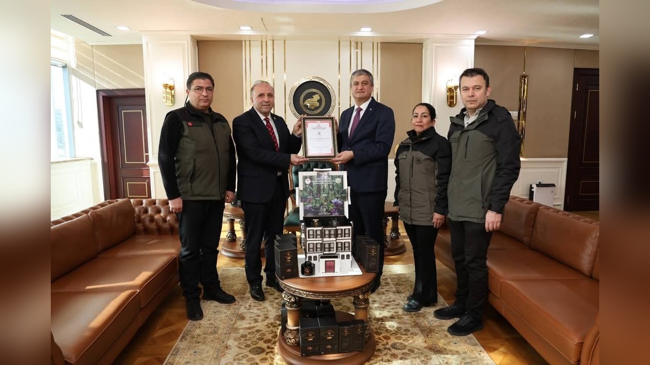 Aromatik Bitkilerle Üretilen Yeni Ürünler Pazarla Buluşuyor