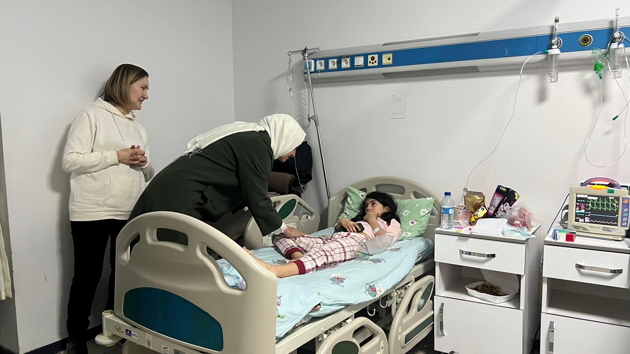 Bolu Yangınında Yaralananlara AK Parti Desteği