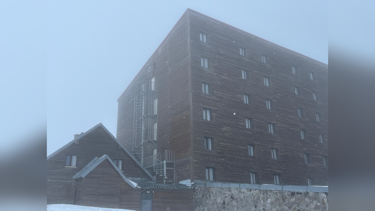 Kartalkaya Otellerinde Yangın Merdiveni Tartışması: Dört Otel Dışarıda, Bir Otel İçeride