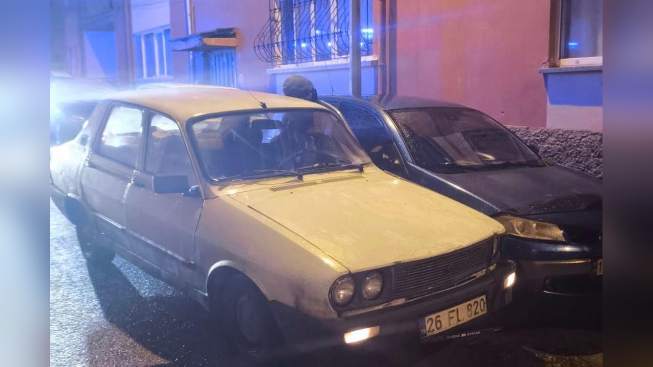 Otomobil İtme Sırasında Kalp Krizi Geçiren Adam Hayatını Kaybetti