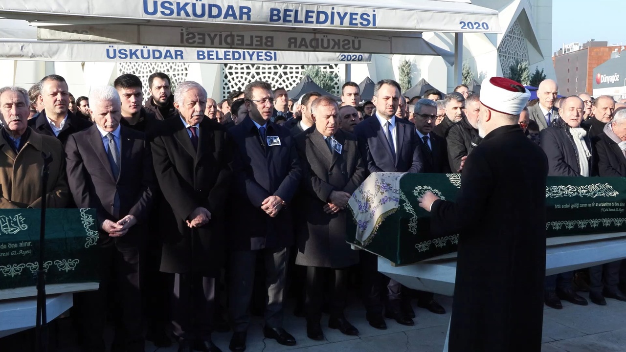 Gazeteci Nedim Türkmen ve Ailesi Son Yolculuğuna Uğurlandı