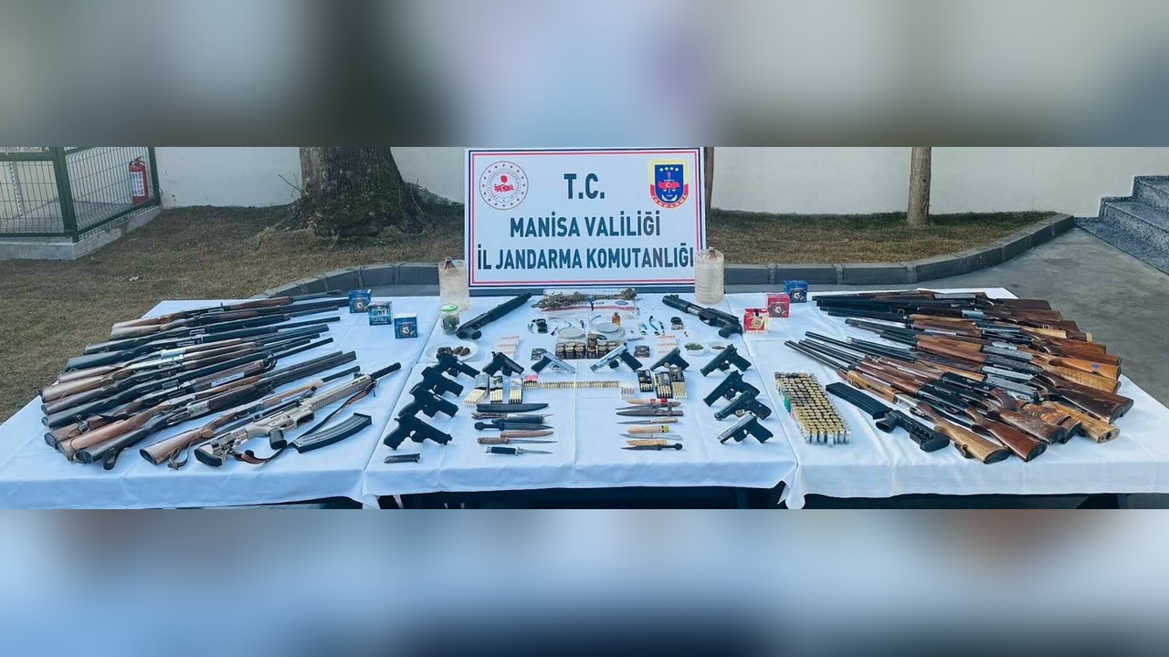 Manisa'da Uyuşturucu ve Silah Operasyonu Gerçekleşti