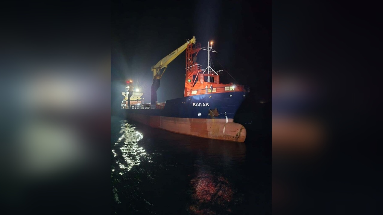 Çanakkale Boğazı'nda Gemi Arızası Nedeniyle Seferler Aksadı