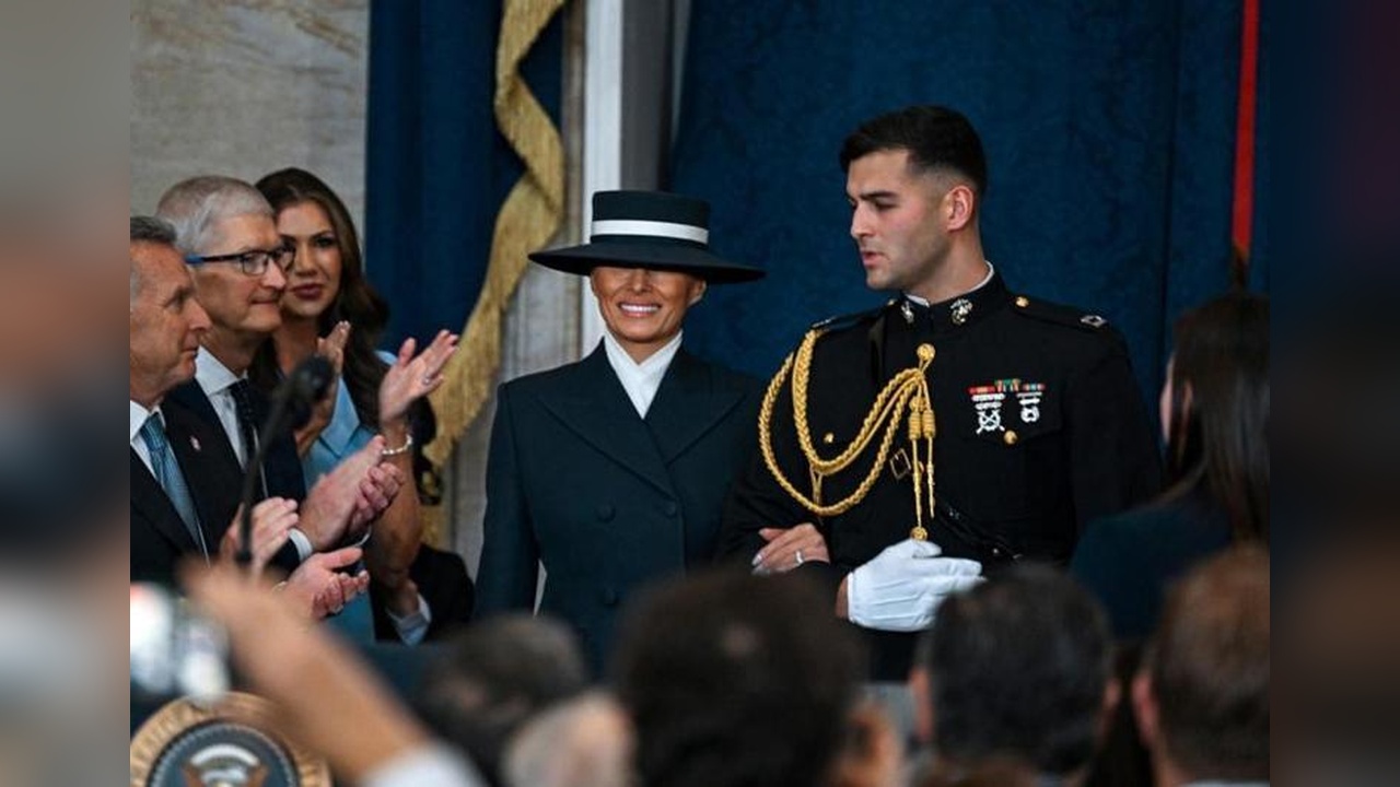 Melania Trump'ın Yemin Töreni Kıyafetleri: Gücün ve Alçakgönüllülüğün Simgesi