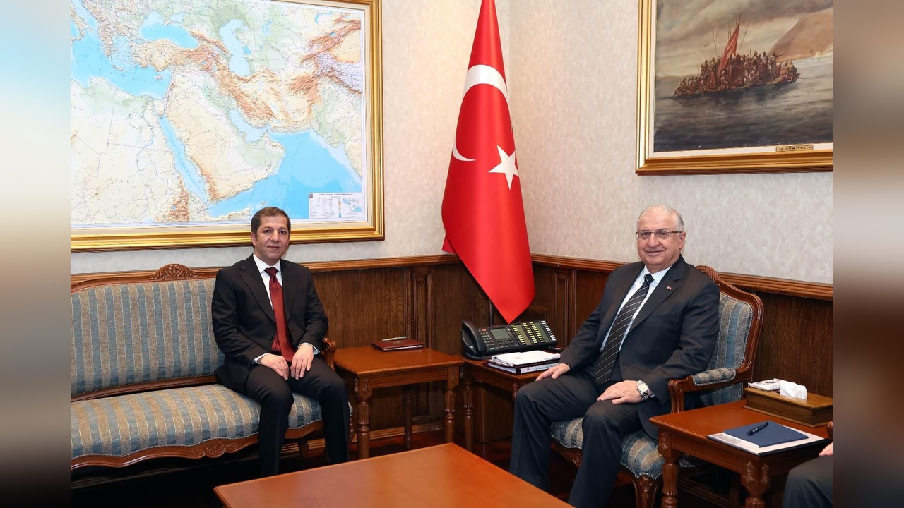 Bakan Güler, IKBY Peşmerge Komutanı ile Bir Araya Geldi