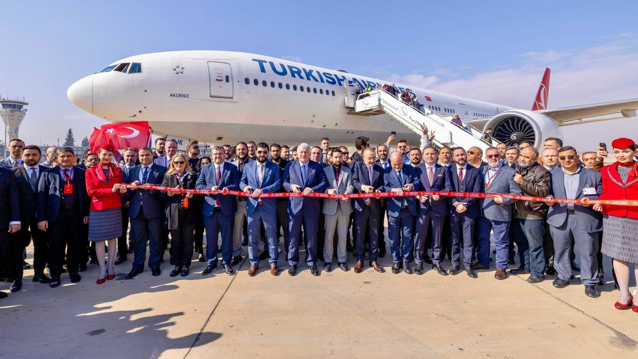 Şam'a 13 Yıl Aradan Sonra İlk Uçuş Gerçekleşti