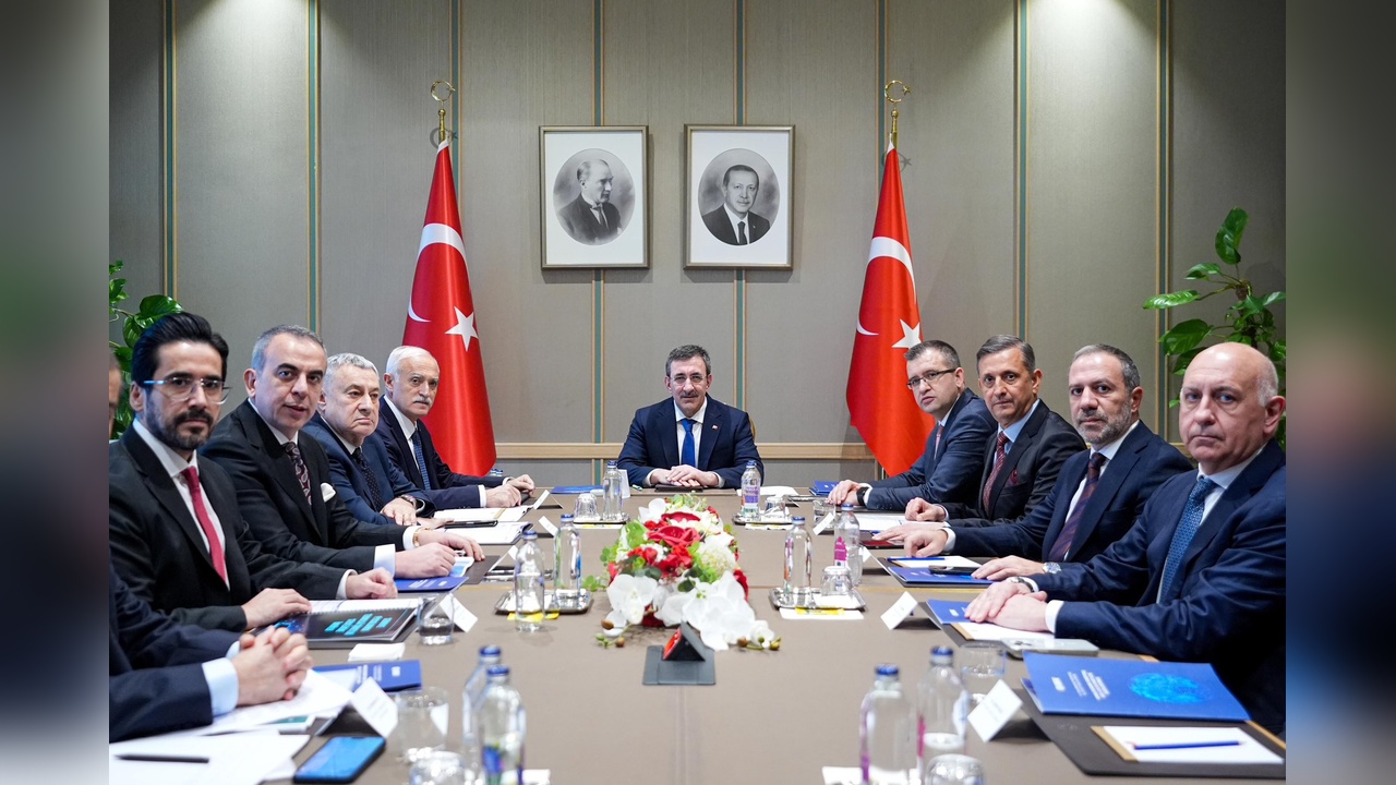 Cevdet Yılmaz, İş Dünyası Temsilcileriyle Toplantı Gerçekleştirdi