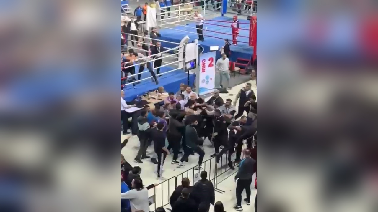 Kick Boks Maçında Kavga: Hakem ve İki Kişi Yaralandı