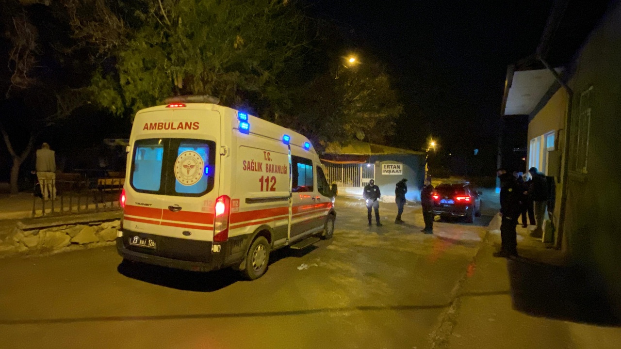 Elazığ'da Bıçaklı ve Silahlı Kavga Sonucu İki Kişi Yaralandı