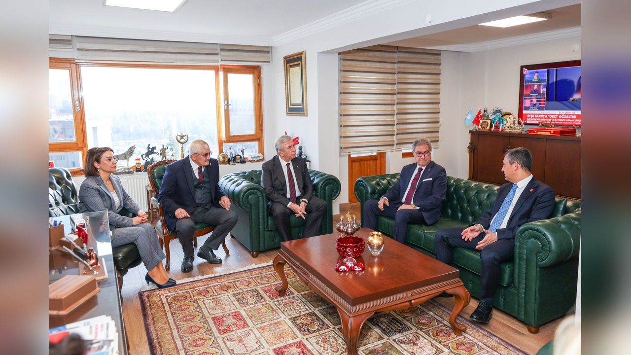 Özgür Özel: Ümit Özdağ, partisinin başına geçecek