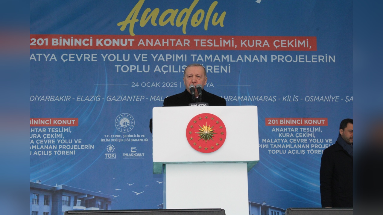 Deprem Konutlarının Yüzde 45'i Tamamlandı