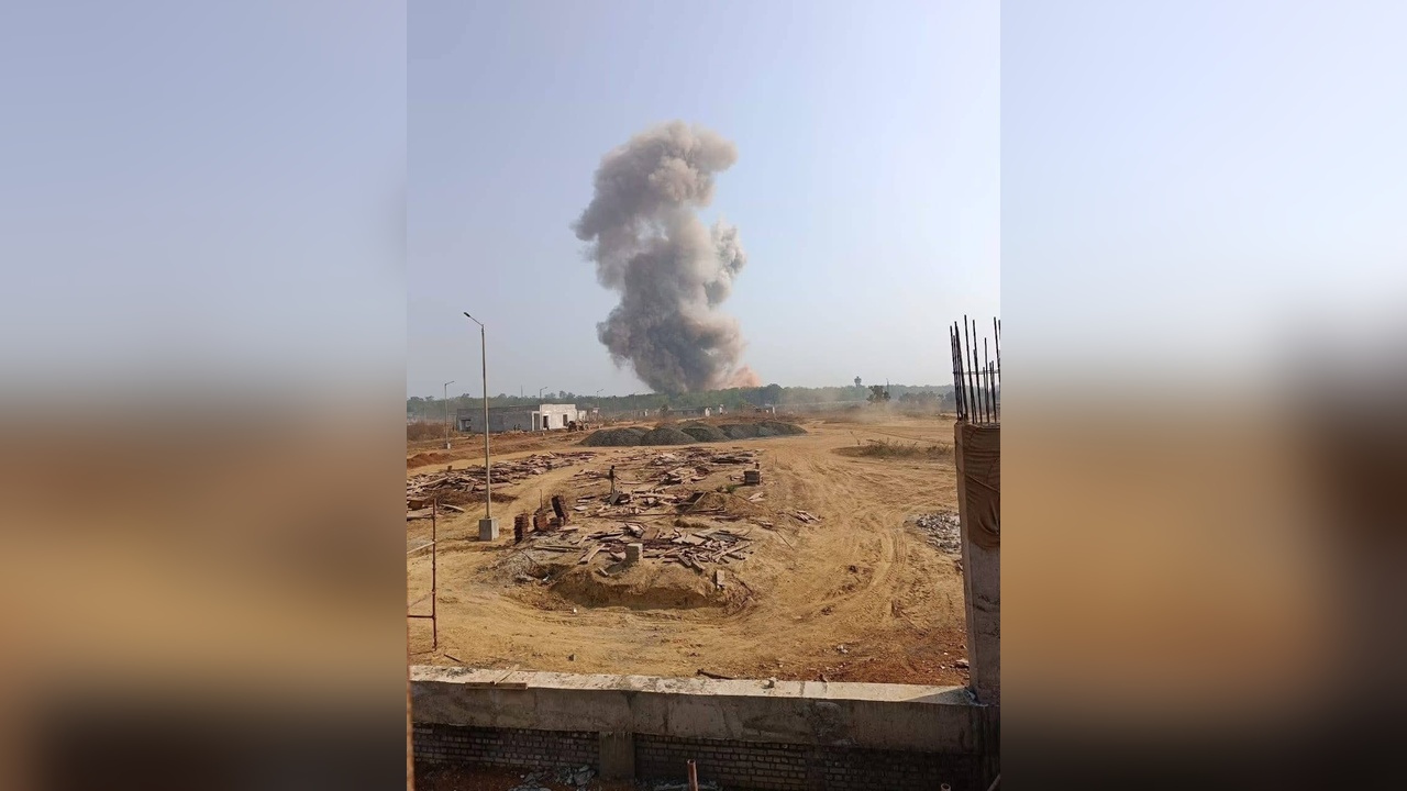 Hindistan'daki Mühimmat Fabrikasında Patlama Gerçekleşti, 8 Kişi Hayatını Kaybetti