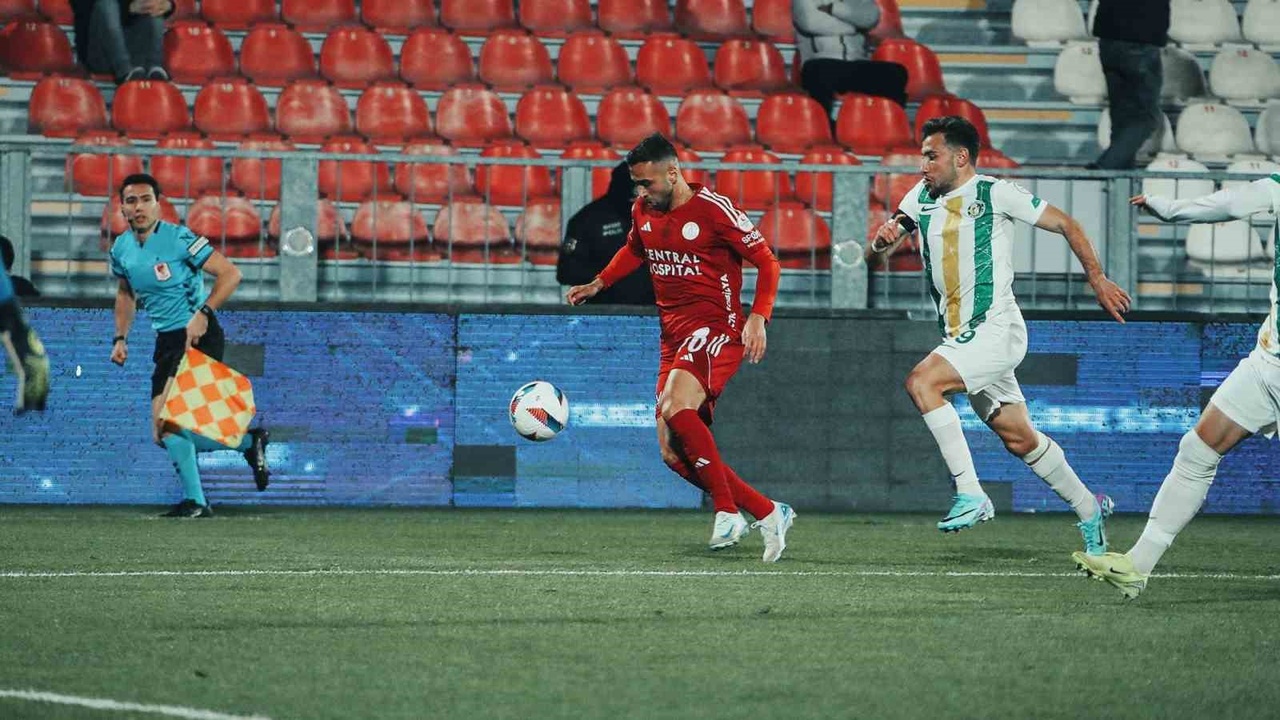 Ümraniyespor, Şanlıurfaspor'u 1-0 Mağlup Etti