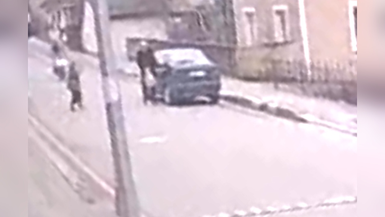 Yayaya Çarpan Motosiklet Kazası Güvenlik Kamerasında