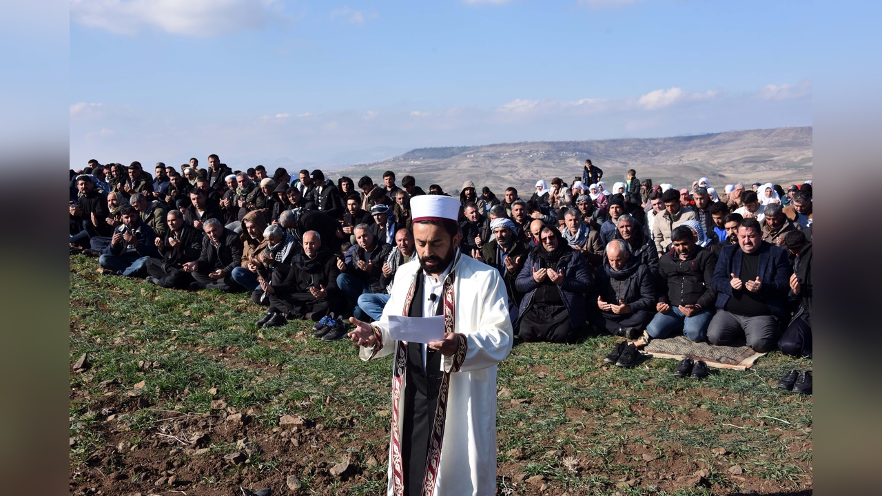 Şanlıurfa'da Çiftçiler Yağmur Duası İçin Bir Araya Geldi