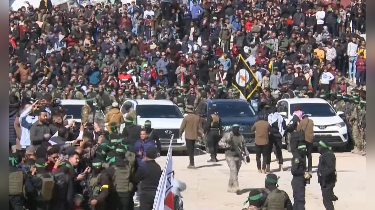 Hamas'tan Kızılhaç'a Teslimat: Dört İsrailli Kadın Esir Serbest Bırakıldı