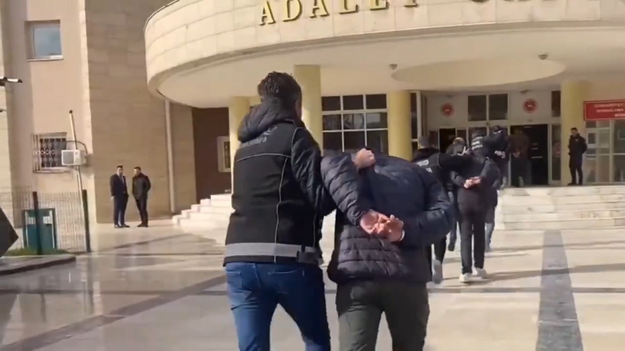 Şanlıurfa'da Uyuşturucu Operasyonu: 25 Kişi Tutuklandı