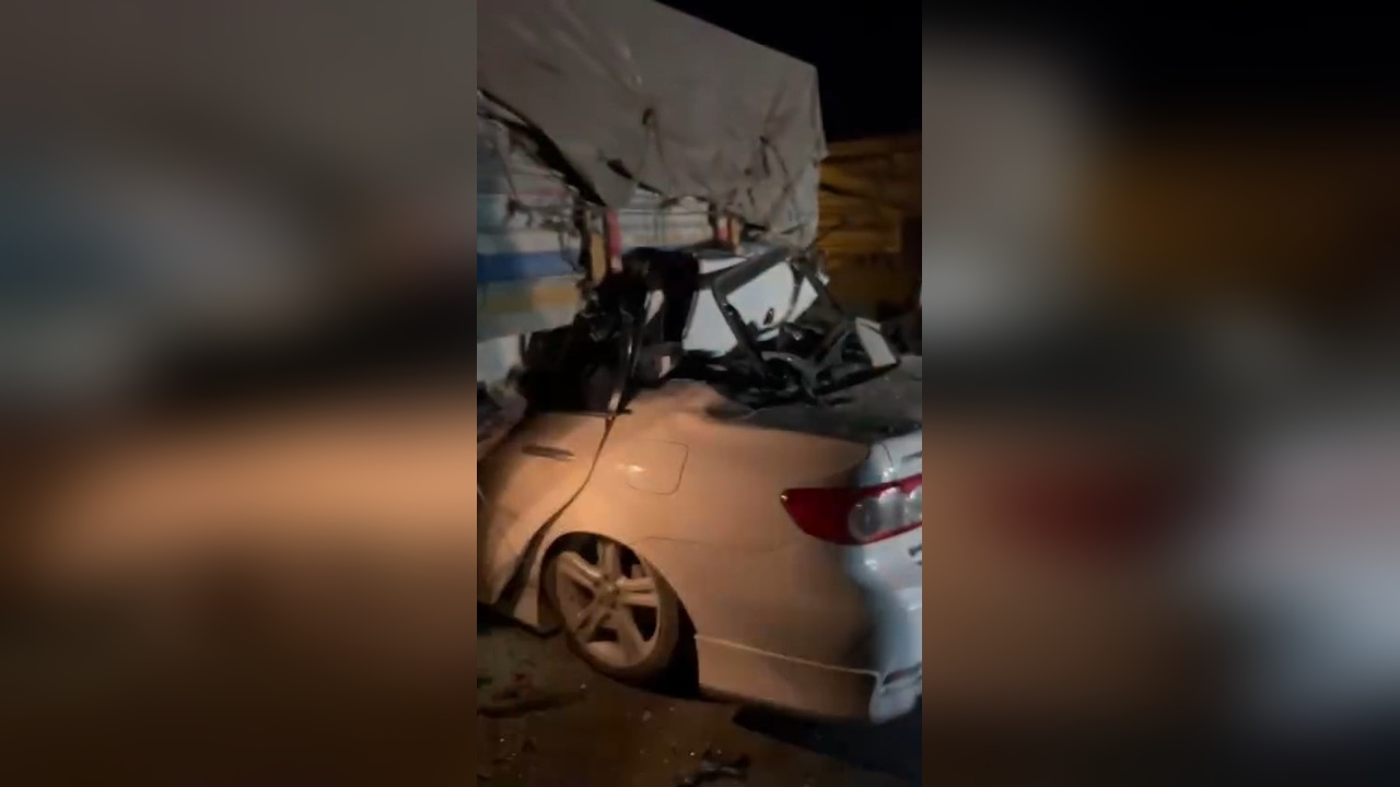 TIR ile Çarpışan Otomobilin Sürücüsü Hayatını Kaybetti