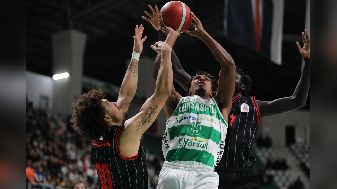 Manisa Basket, Bursaspor'u Mağlup Etti