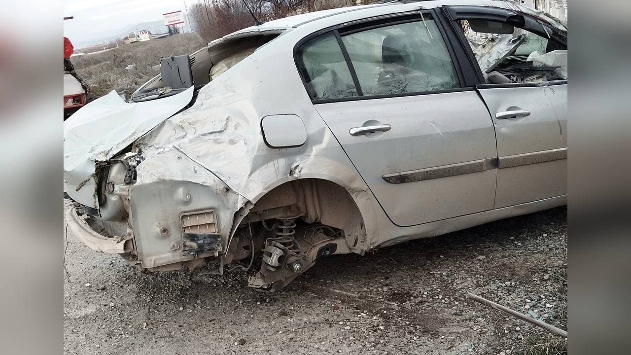 Otomobil Kazasında Sürücü Hayatını Kaybetti