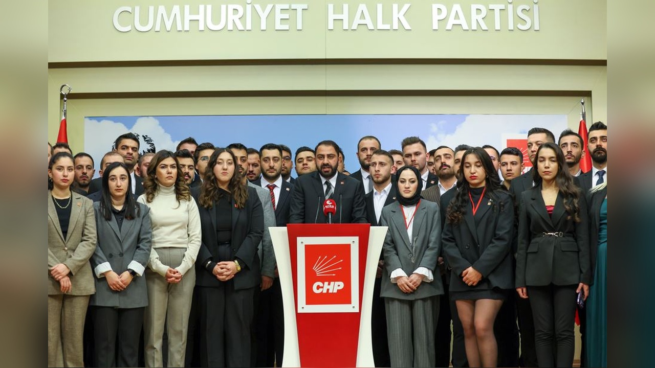 CHP Gençlik Kolları'ndan Cem Aydın'a Destek Mesajı