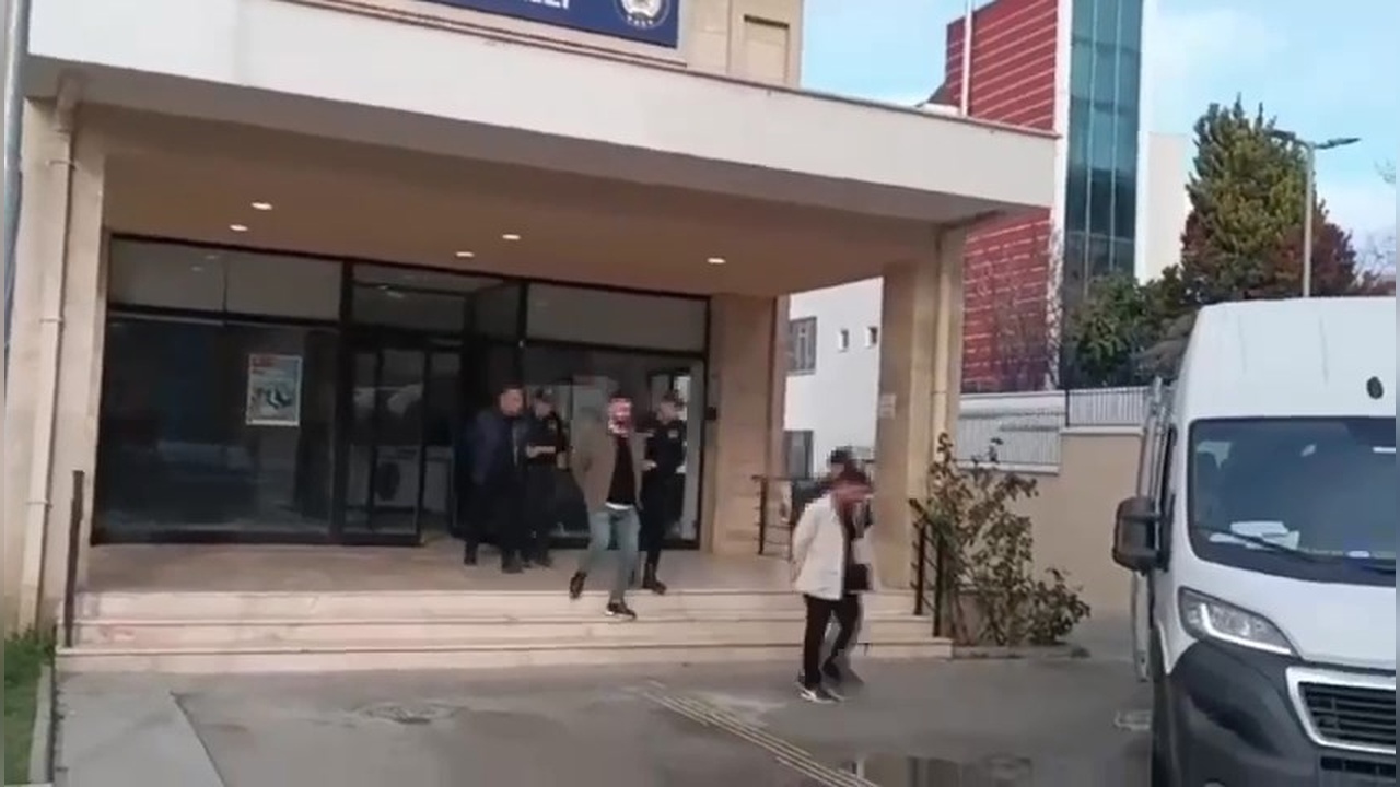 Beylikdüzü'nde Kavga: İki Kişi Ağır Yaralandı, Üç Gözaltı