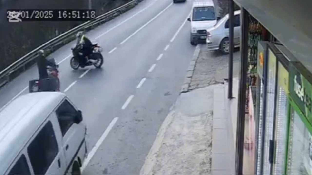 Beykoz'da Motosiklet Kazası Güvenlik Kameralarına Yansıdı