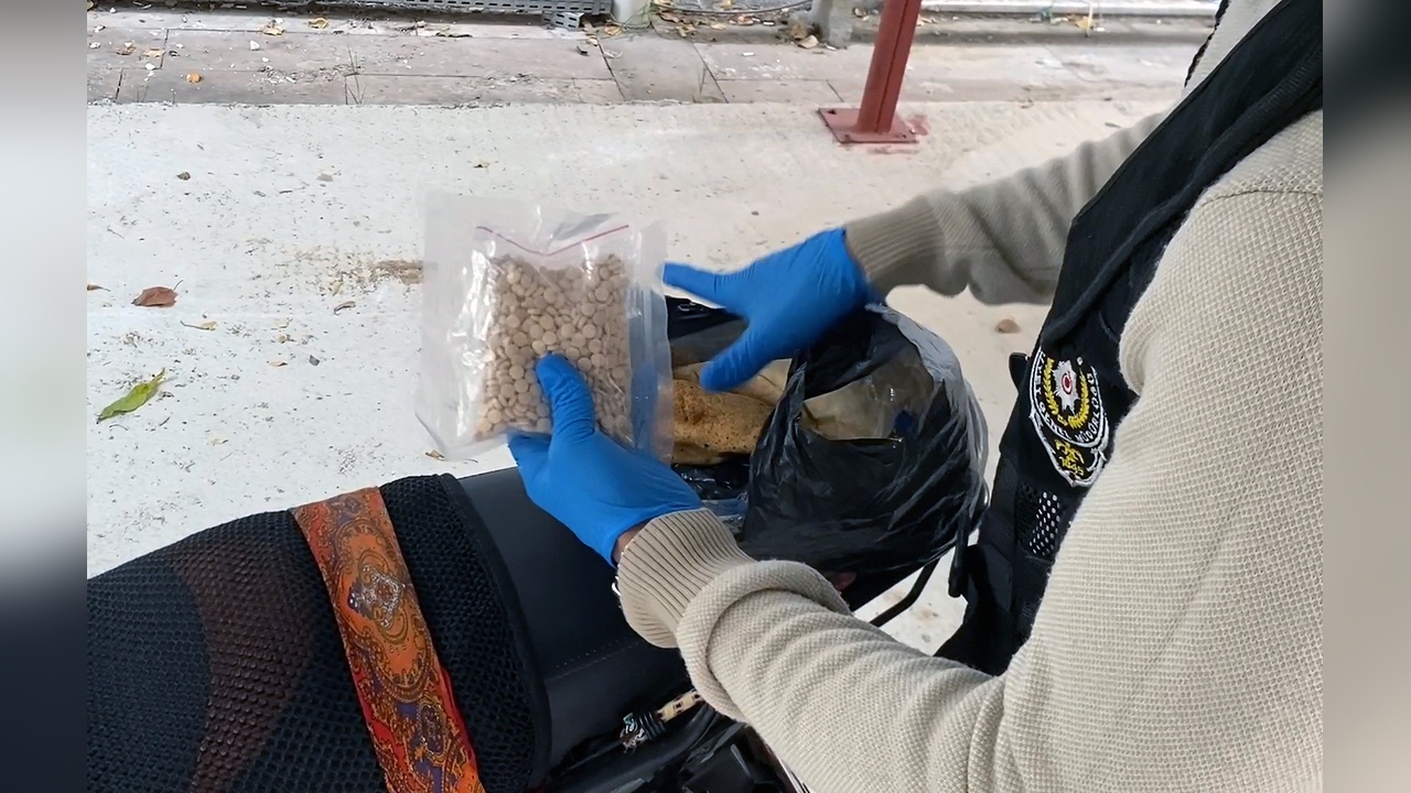 Motosikletten Uyuşturucu Hap Çıktı: 972 Adet Ele Geçirildi
