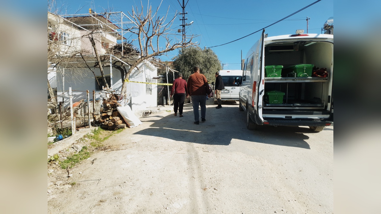 Madde Bağımlısı Genç, Aile Bireylerini Katletti