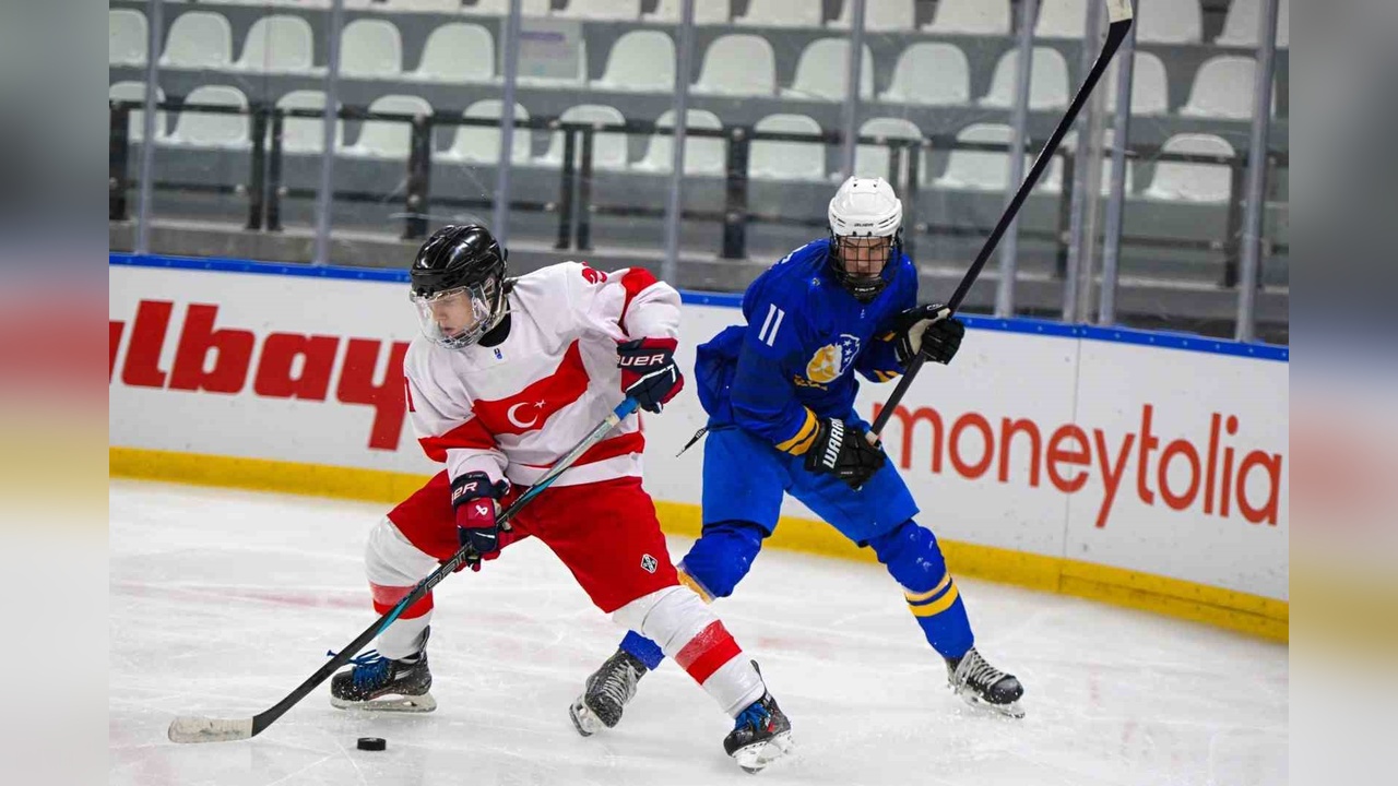 Türkiye, IIHF 20 Yaş Altı Dünya Şampiyonası'nda Bosna Hersek'i Farklı Geçti
