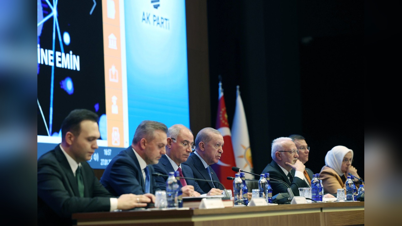 AK Parti MKYK, Otel Yangınını Gündeme Aldı