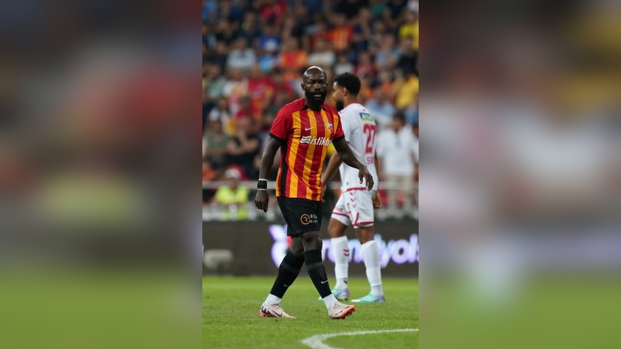 Kayserispor'dan Bahoken'e Kadro Dışı Cezası