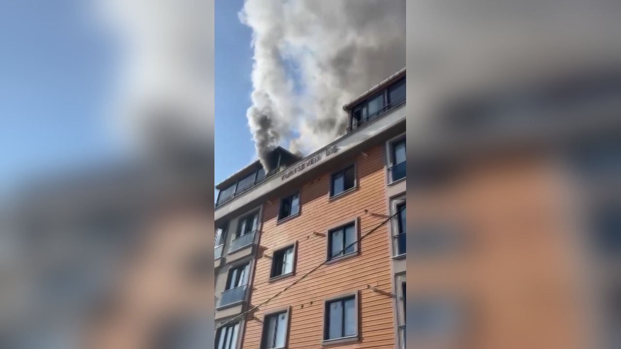 Sancaktepe'de Çatı Yangını: 4 Katlı Binada Maddi Hasar Oluştu