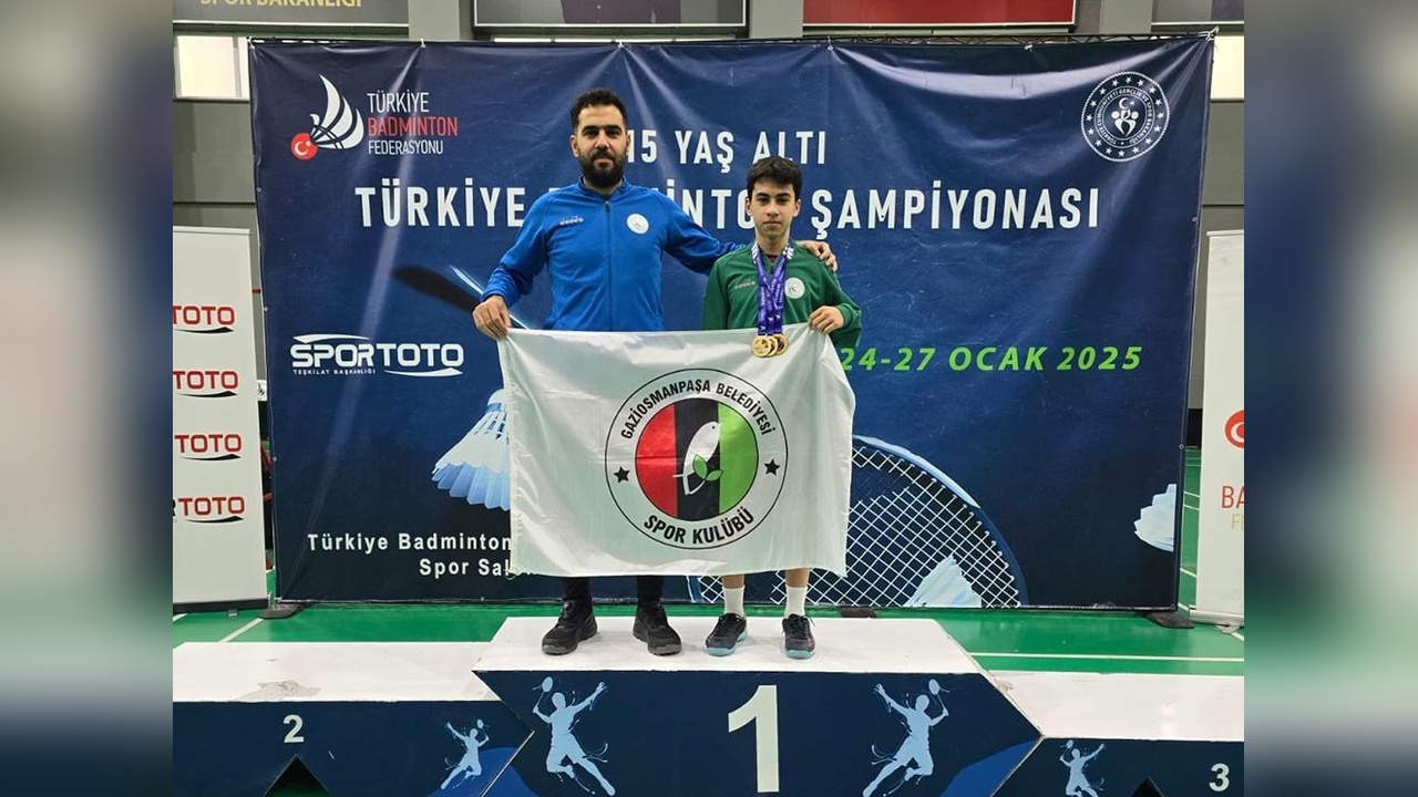 Aras İkra Yalçın, Badminton'da İki Altın Madalya Kazandı
