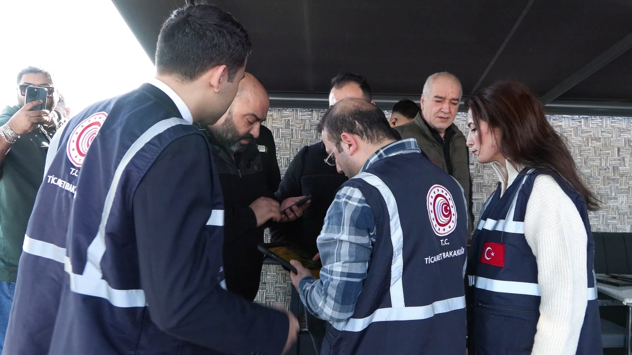 Ticaret Bakanlığı, Kafe ve Restoranlarda Harcama Limiti Denetimlerine Başladı